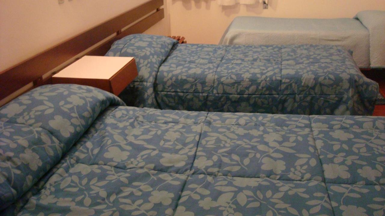 Residencia Aviz Hotel Пениш Екстериор снимка
