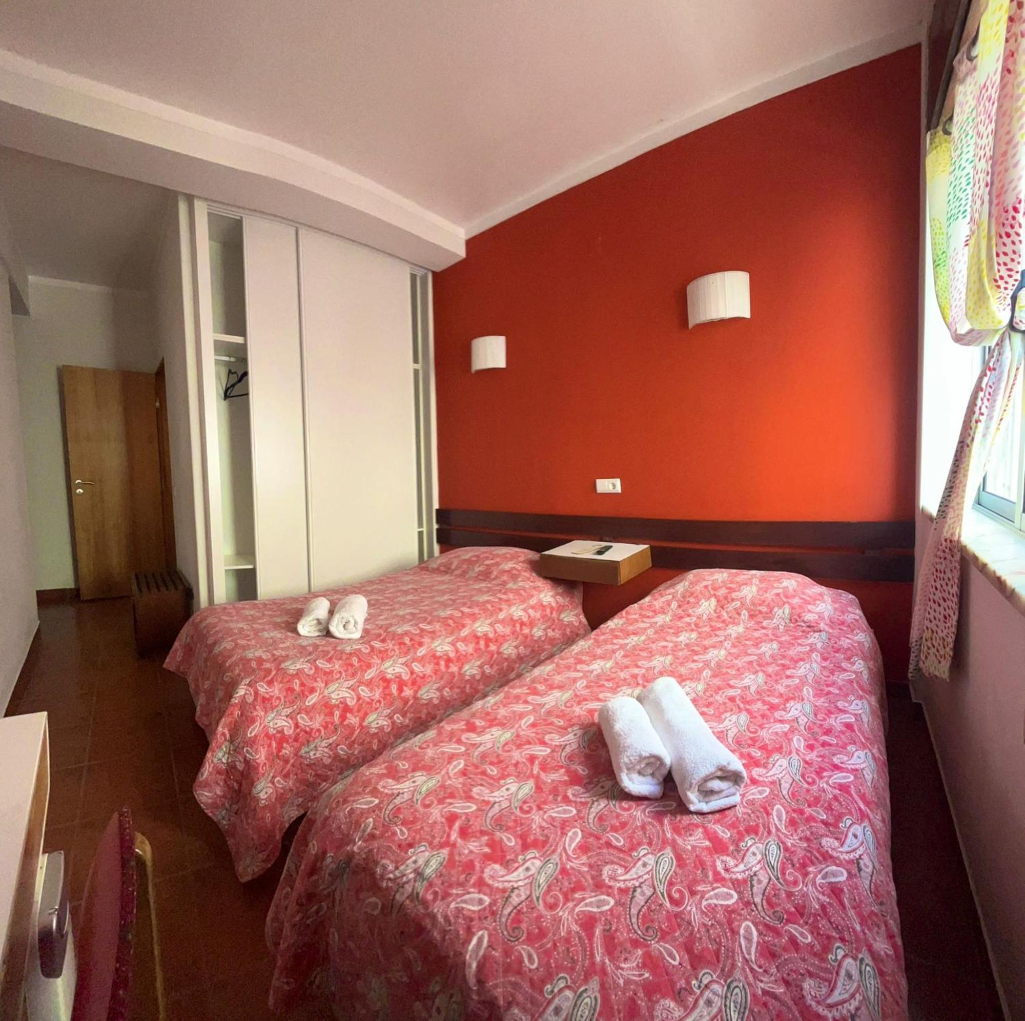Residencia Aviz Hotel Пениш Екстериор снимка