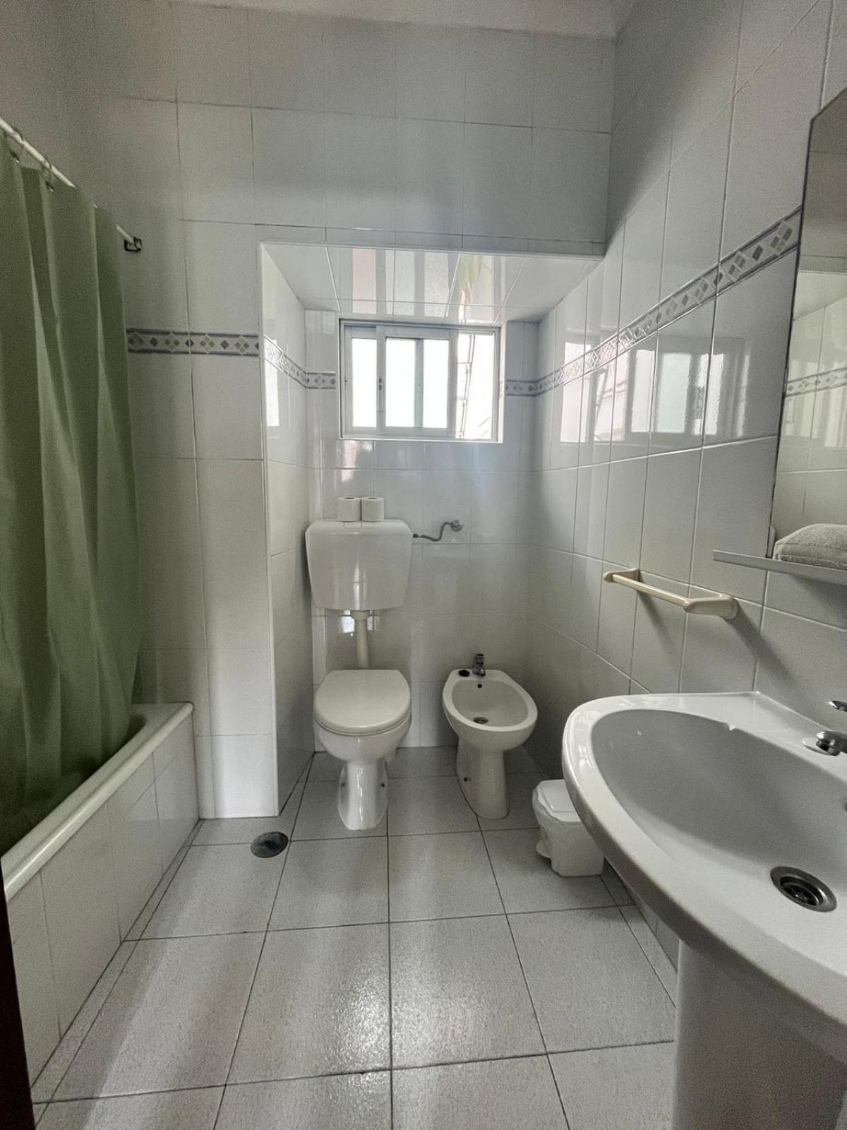 Residencia Aviz Hotel Пениш Екстериор снимка