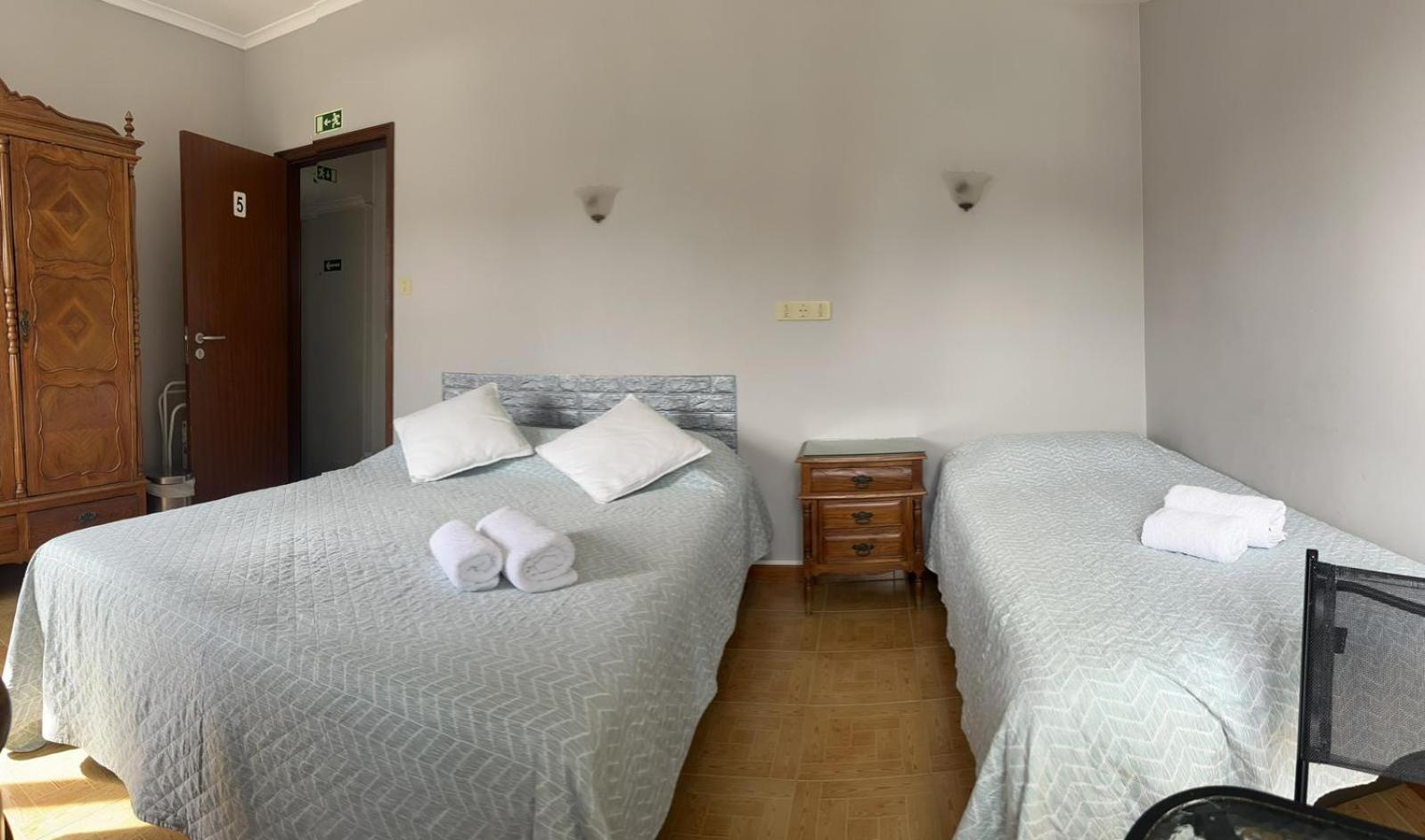 Residencia Aviz Hotel Пениш Екстериор снимка
