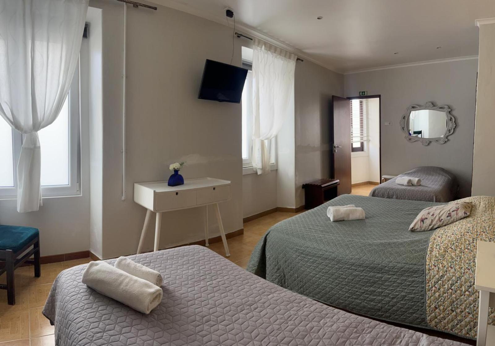 Residencia Aviz Hotel Пениш Екстериор снимка